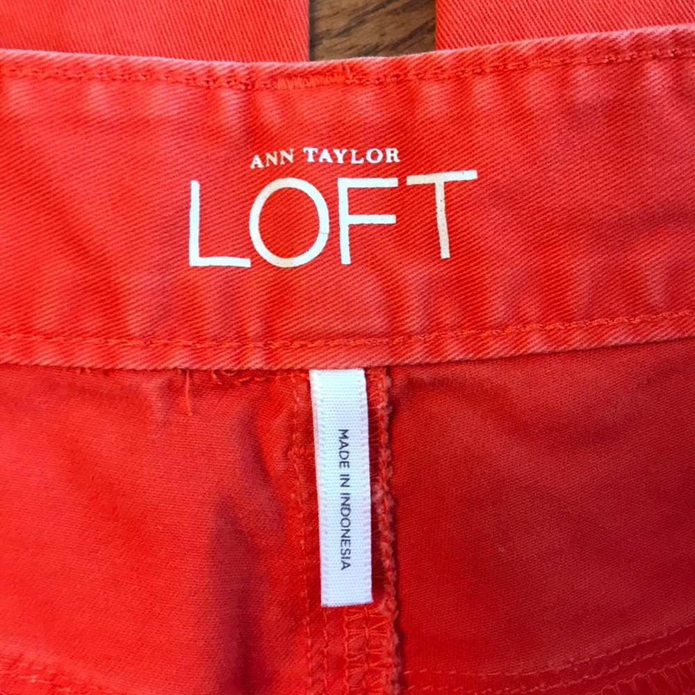 Cropped pants. - Picture 3 of 4